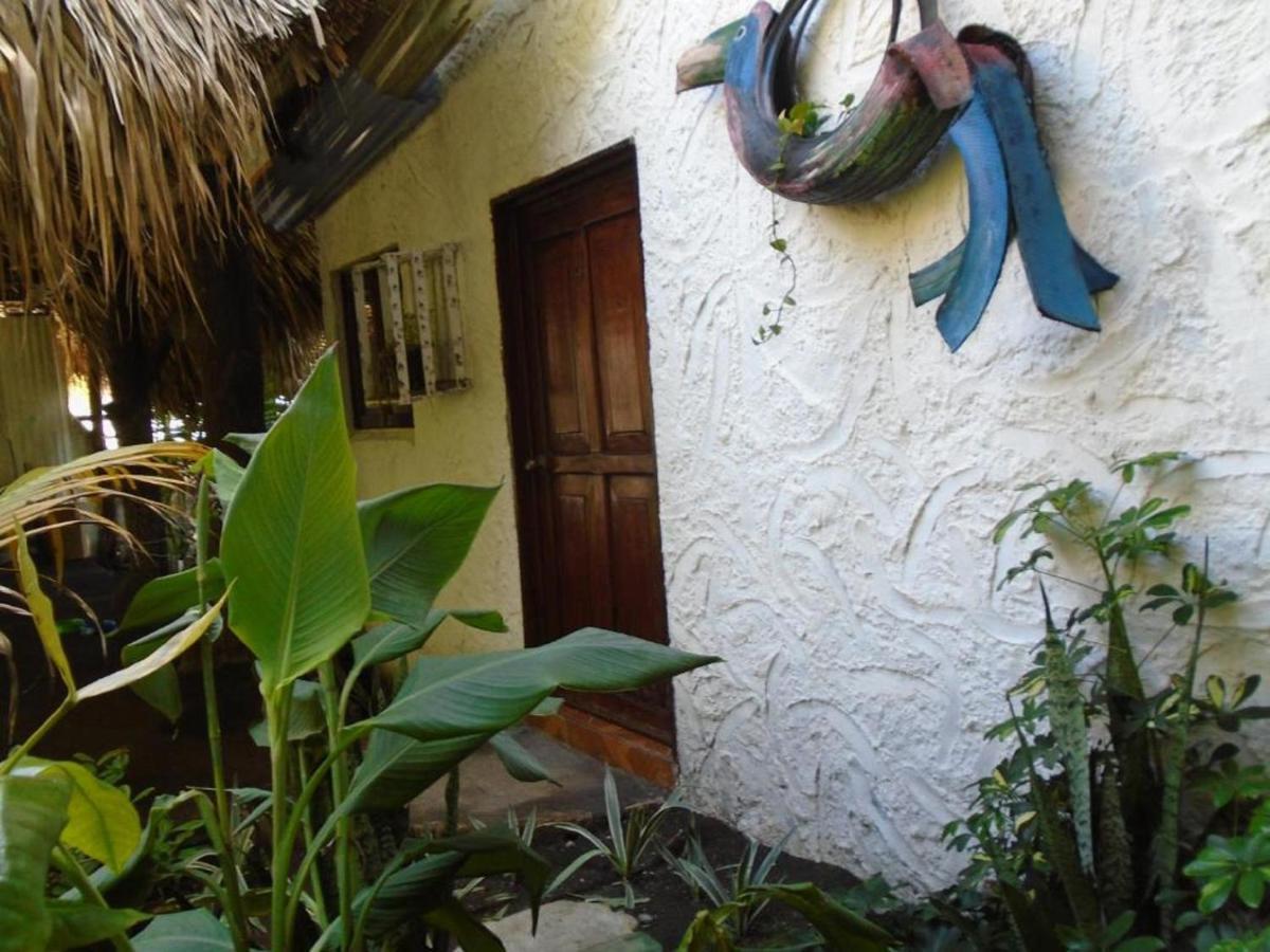 Marbella Eco Lodge Monterrico Eksteriør bilde